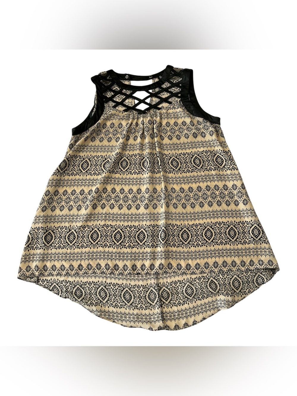 Haute Monde Sleeveless Cream & Black Patterned Lattice Front Top Sz M